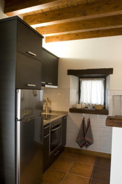 Apartamentos Rurales El Lleron Caso Eksteriør bilde