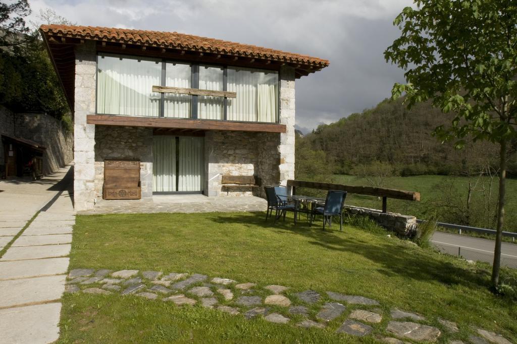 Apartamentos Rurales El Lleron Caso Eksteriør bilde