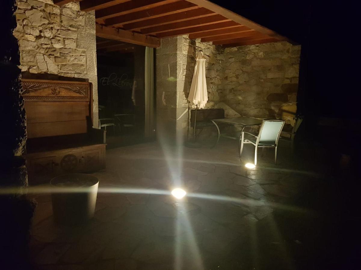 Apartamentos Rurales El Lleron Caso Eksteriør bilde